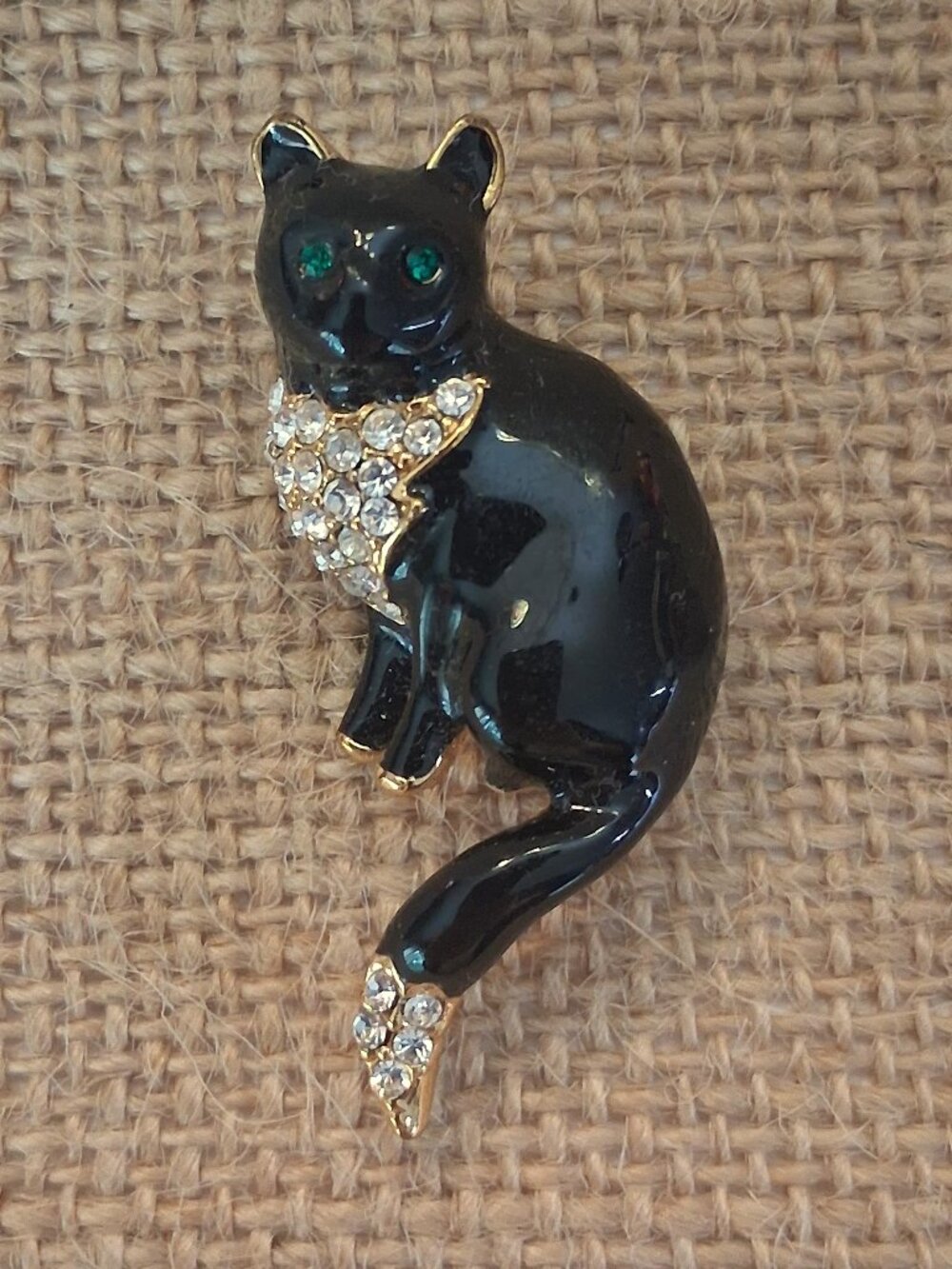 VTG Black Enamel Rhinestone Cat Brooch Green Eyes